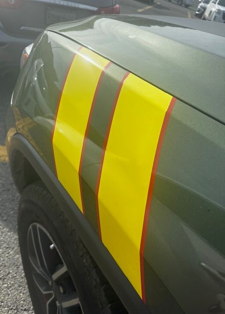 2pc 2 color Fender Hash Hashes Stripe stripes vinyl graphics fit any year model Jeep Grand Cherokee Trackhawk Limited Loredo Summit Trailhawk Overland Renegade (4 pin stripes)