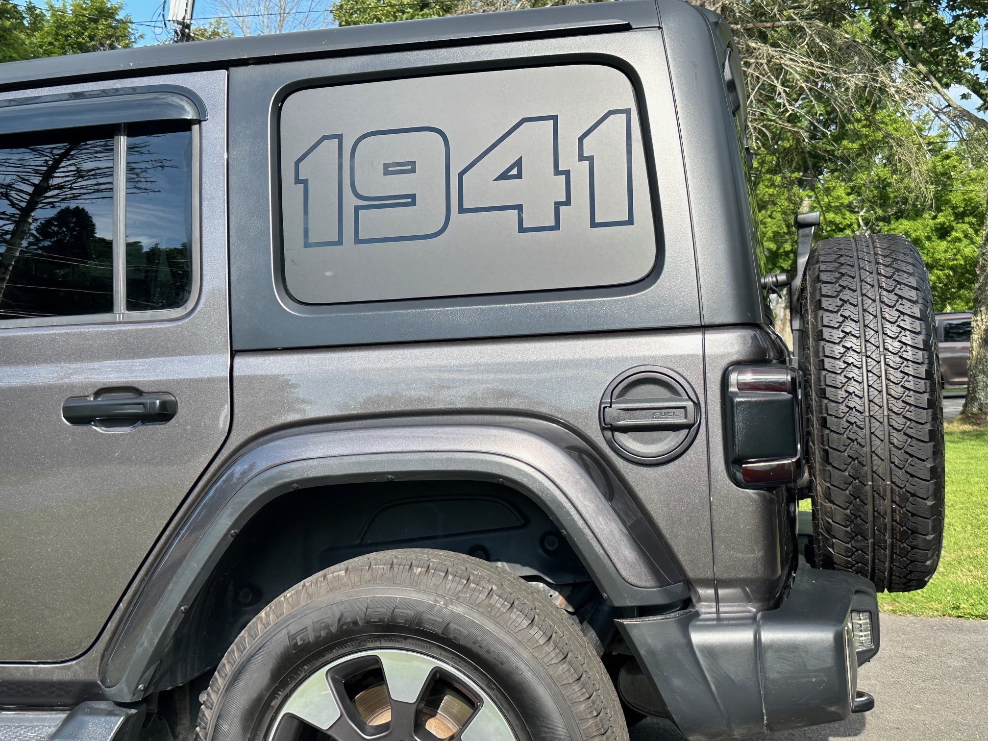 Houseofgrafx OUTLINE style 1941 rear cap glass window vinyl decal decals graphics stickers compatible only with 4 door Wrangler Sahara Rubicon JL